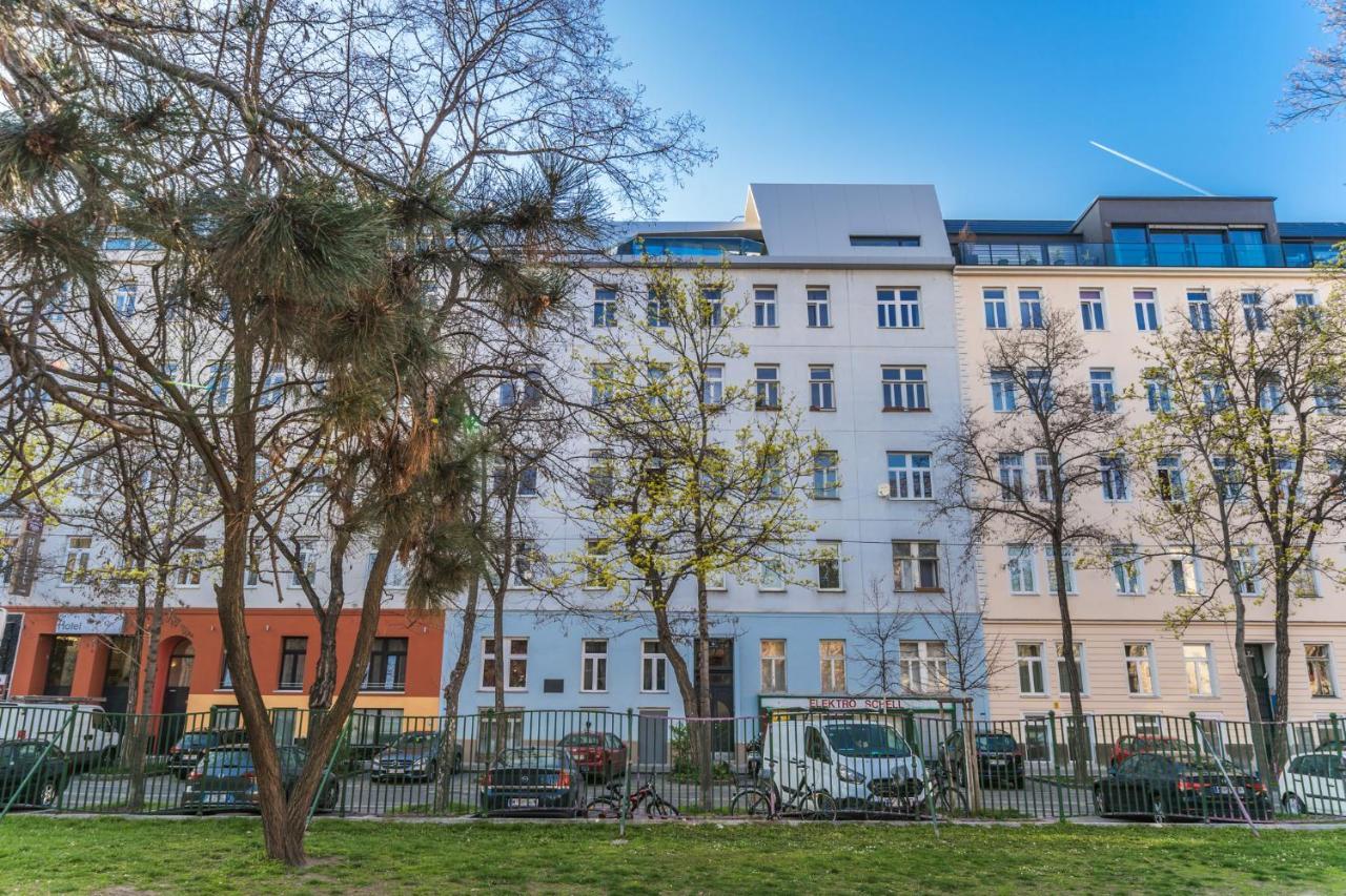 Herzlich Willkommen - Kuess Die Hand 3 Vienna Esterno foto